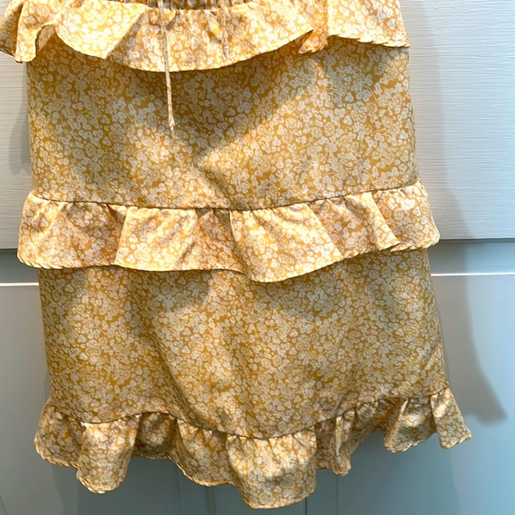 NWOT Polly Yellow and White Sundress - Picture 3 of 6